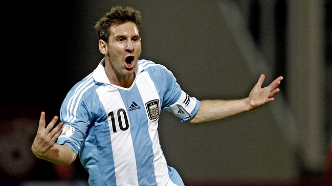 Argentina con equipo ofensivo busca mantener el liderato sudamericano ante Venezuela