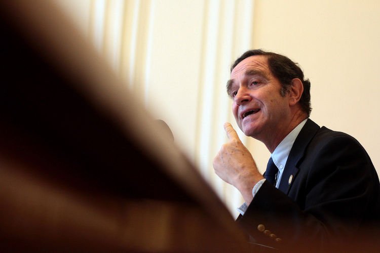 Hernán Larraín calificó de 