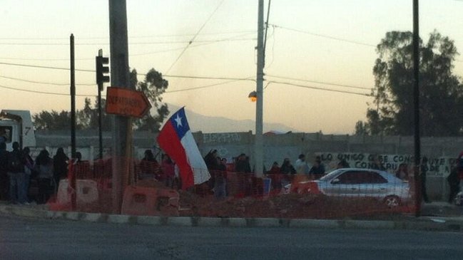 Manifestantes protestan y ocuparon un terreno en La Florida
