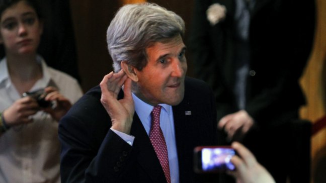 El secretario de Estado de EE.UU. llegó a Kabul en una visita no anunciada