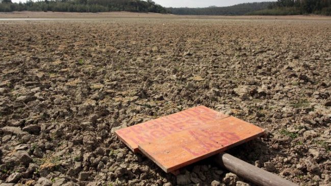 Autoridades no descartan ampliar zona de catástrofe por escasez de agua