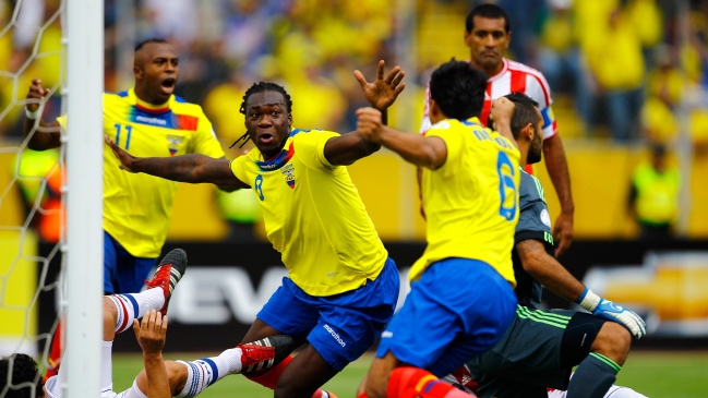 Ecuador aplastó a Paraguay en Quito y se acercó al Mundial de Brasil 2014