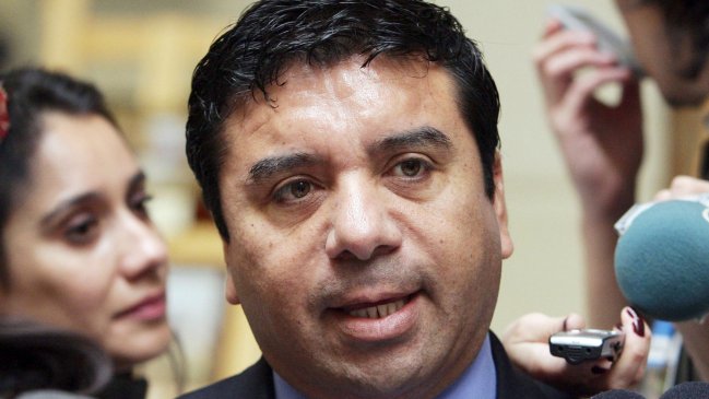 Diputado Pedro Velásquez desestimó las críticas: 