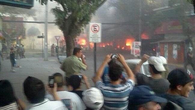 Incendio destruyó 19 locales comerciales en San Bernardo