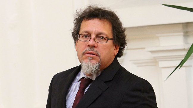 Lagos Weber: Espero que mi Presidenta gane la primaria