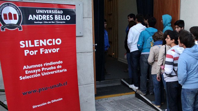 Alumnos de sede Viña del Mar de la UNAB serán reubicados