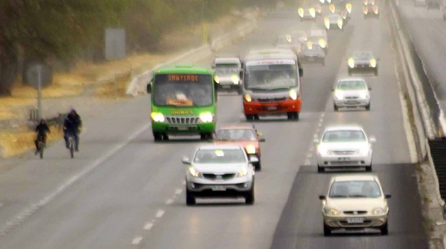 El 1 de abril parte la restricción para vehículos sin sello verde