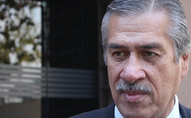 Acusación contra Beyer: Polémica por anunciada ausencia de dos diputados