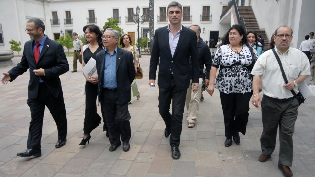 Agrupaciones de defensa de la diversidad sexual exigen urgencia para AVP