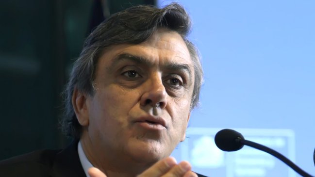 Longueira por Hidroaysén: No nos va a pautear ninguna empresa