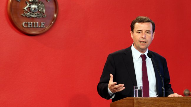 Ministro de Vivienda: Bachelet tendrá que 