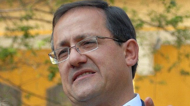 Diputados votarán acusación constitucional contra Beyer en medio de incierto escenario