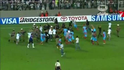   Los graves incidentes entre la policía brasileña y los jugadores de Arsenal 