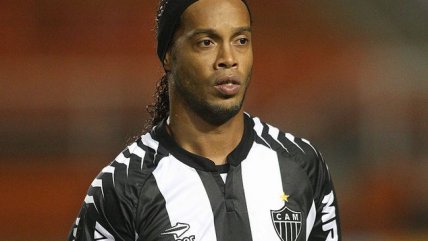   El golazo de Ronaldinho ante Arsenal de Sarandí 