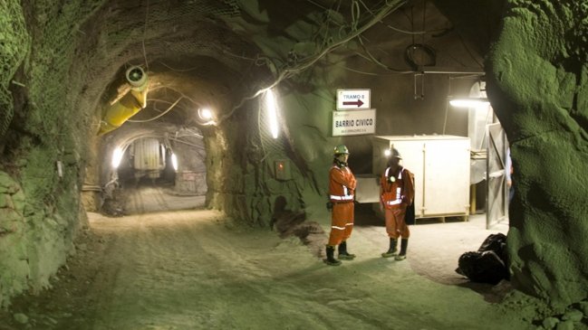 Sindicatos del cobre anunciaron paro nacional de advertencia este martes