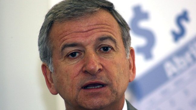 Gobierno y Banco Central analizarán situación del dólar