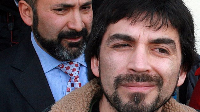 Corte Marcial rebajó pena a carabinero que golpeó a fotógrafo