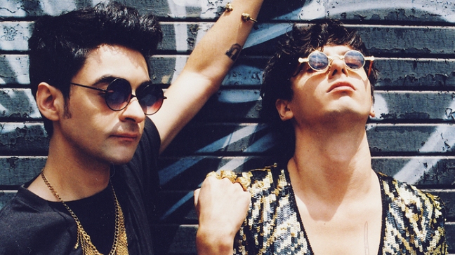 Adrianigual presentará video con show en vivo