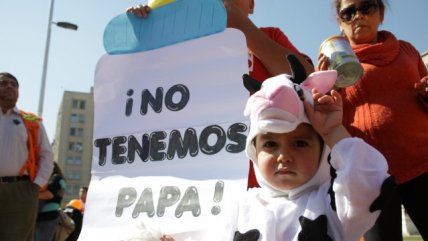   Familias de niños con alergia alimentaria protestaron en La Moneda 