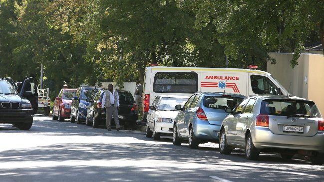 Mujer se dio cuenta 15 años después que médicos le 