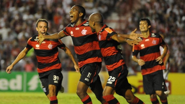 Marco González celebró con Flamengo en el clásico carioca