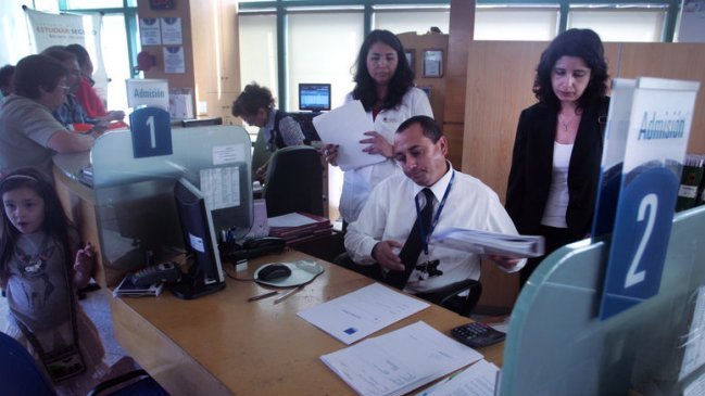 Abogado: Isapres fijan el precio de patologías AUGE sin control