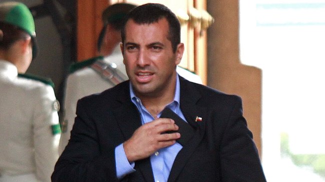 Hasbún: Director de TVN parece jefe de campaña de Bachelet