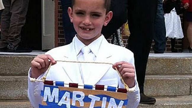 Menor víctima en explosiones de Boston murió esperando a su padre en la meta