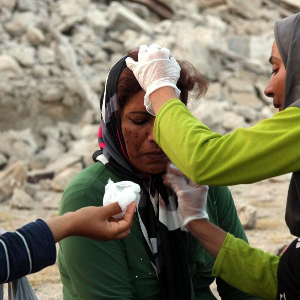 Terremoto en Irán deja al menos 40 muertos, según medios locales