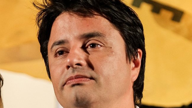 Concejales de La Florida exigieron reapertura de colegios cerrados por alcalde UDI