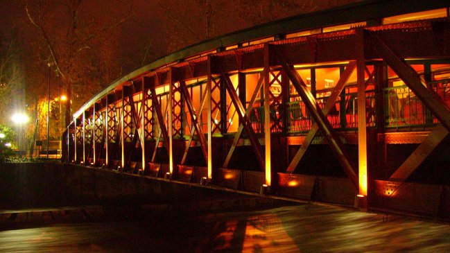 Municipalidad de Santiago buscará mantener concesión del Teatro del Puente