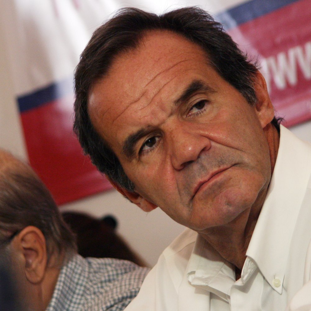 Allamand: Bachelet contribuyó con su silencio a la destitución de Beyer