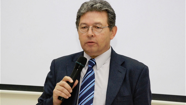 Rector U. del Biobío respaldó cuestionamientos a la Superintendencia de Educación