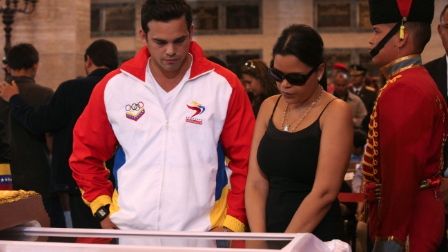 Foto de hija de Chávez con actor de 