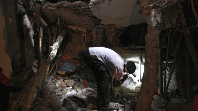 Cuatro personas fueron arrestadas por derrumbe de edificio en Bangladesh