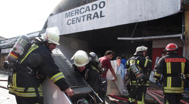Autoridades preparan soluciones por incendio en Mercado de Concepción