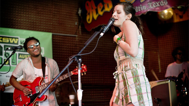 Hijos de Steven Spielberg editaron disco