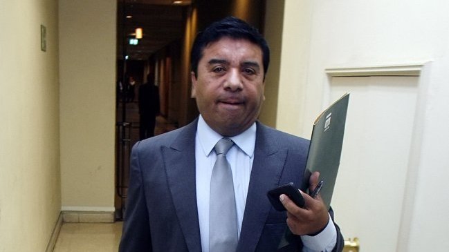 Cámara aprobó censura a mesa directiva tras críticas a Pedro Velásquez