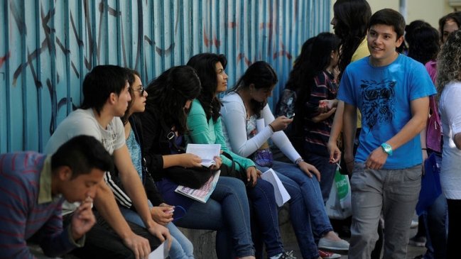 Mineduc: 2.700 alumnos recibieron becas y créditos que no les correspondían