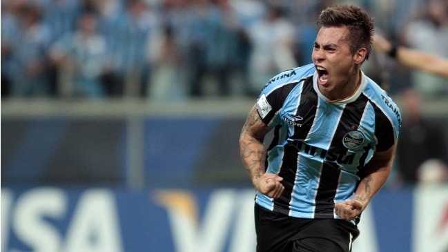 Eduardo Vargas anotó y fue figura en el triunfo de Gremio por la Libertadores