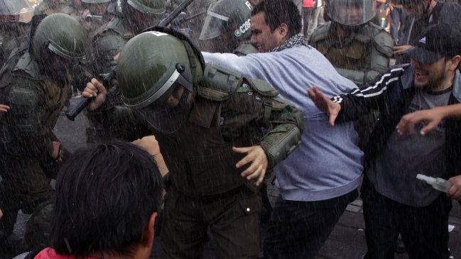 Intendencia Metropolitana se querellará por desórdenes durante marcha de la CUT