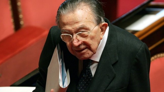 Murió ex primer ministro italiano Giulio Andreotti