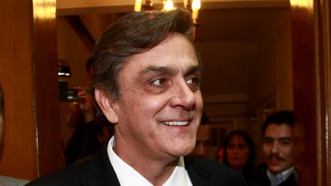 Vocero del comando de Bachelet: Rechazo a Longueira dificulta su candidatura