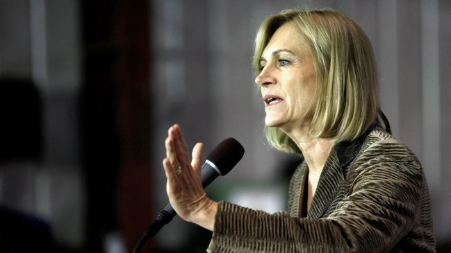 Sueldo mínimo: Matthei cuestionó a diputados UDI ausentes en votación