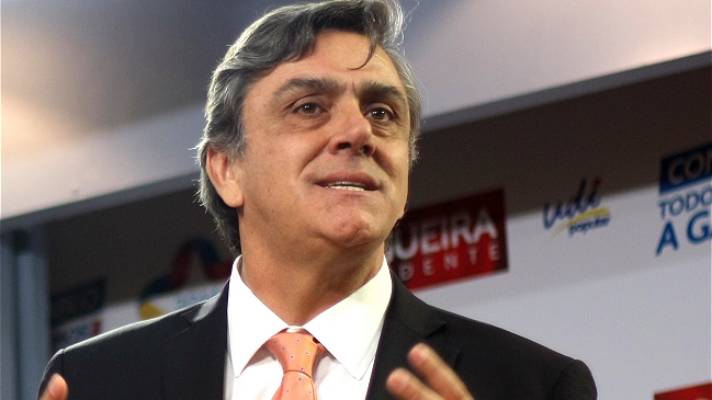 Longueira criticó a la oposición por rechazo a reajuste del salario mínimo