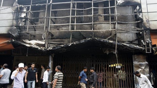 Incendio en un taller textil en Bangladesh dejó al menos siete muertos