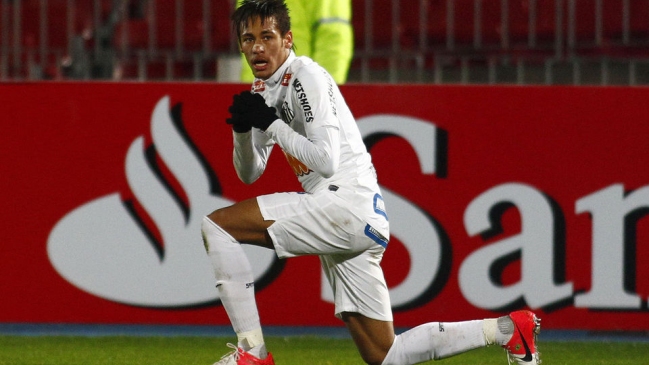 Neymar aseguró que no dejará Santos hasta después del Mundial de 2014