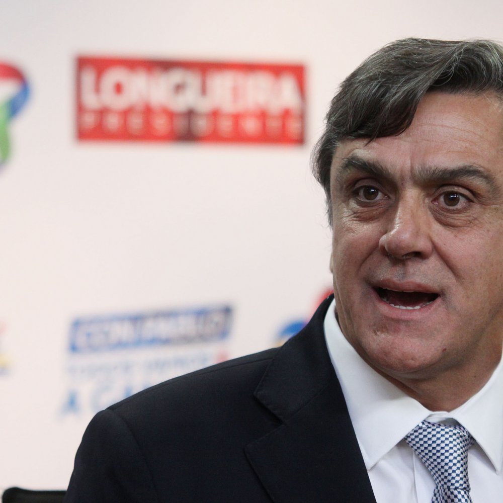 Ex diputado Saffirio: Longueira pidió expulsión de compañeros de la U. de Chile