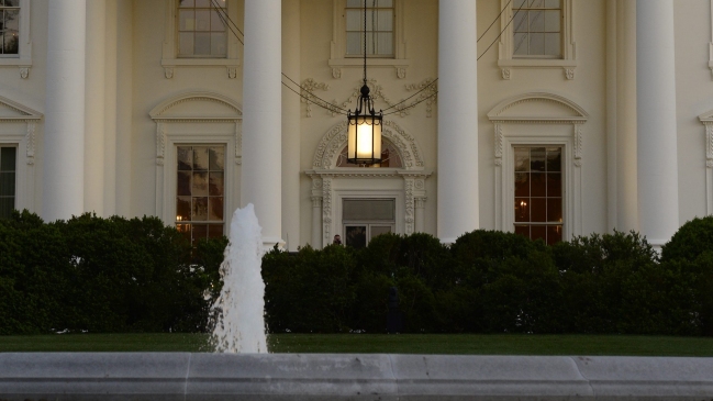 Falla eléctrica obligó a evacuar periodistas de la Casa Blanca