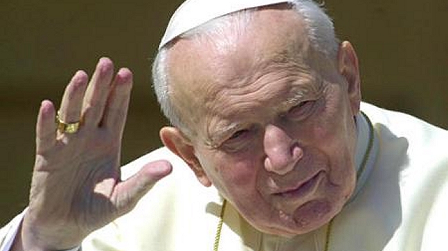 Policía romana arrestó a doble de papa Juan Pablo II